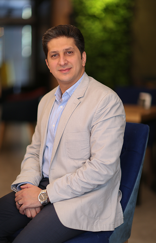 مهندس عماد صدیقین مدیر عامل شرکت مهر آذین بهراد
